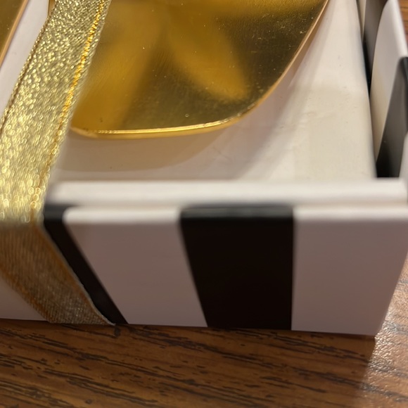 NWT Cheese serving set. Gold finish. - Picture 7 of 7
